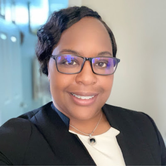 Meet your Posher, Daydra - Picture 1 of 1